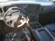 ✅ 2007 GMC Sierra 1500 • VIN: 1GTHC29D77E165147 • Lot: 80799064. Wystawiony na Copart z przebiegiem 233 678 mil. Bezpłatny archiwum sprzedaży aukcyjnych z USA i szczegółowy raport historii pojazdu na DreamBid. Zdjęcie 8.