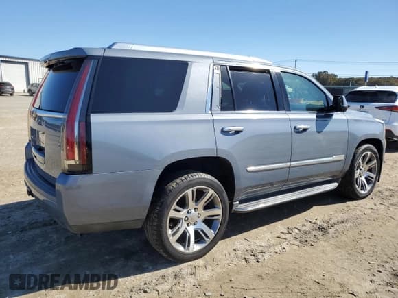 ✅ 2015 Cadillac Escalade Luxury • VIN: 1GYS4MKJ6FR613605 • Лот: 90889095. Опубликован ранее на Copart с пробегом 137 114 миль. Бесплатный доступ к архиву аукционных продаж из США и подробный отчёт об истории автомобиля на DreamBid. Изображение 3.