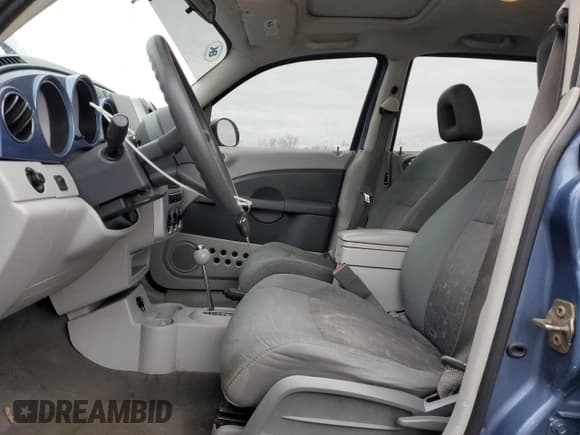 ✅ 2007 Chrysler PT Cruiser Touring • VIN: 3A4FY58B87T628255 • Lot: 92609705. Listed on Copart with 176,577 mi. Free auction sales archive from the USA and detailed vehicle history report at DreamBid. Image 7.