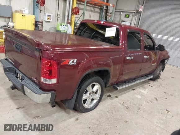 ✅ 2013 GMC Sierra 1500 SLT • VIN: 3GTP2WE70DG138799 • Lot: 41555069. Listed on IAAI with 137,850 mi. Free auction sales archive from the USA and detailed vehicle history report at DreamBid. Image 4.