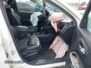 ✅ 2019 Jeep Cherokee Latitude Plus • VIN: 1C4PJMLX4KD126742 • Лот: 43322905. Опубликован ранее на IAAI с пробегом 108 765 миль. Бесплатный доступ к архиву аукционных продаж из США и подробный отчёт об истории автомобиля на DreamBid. Изображение 5.