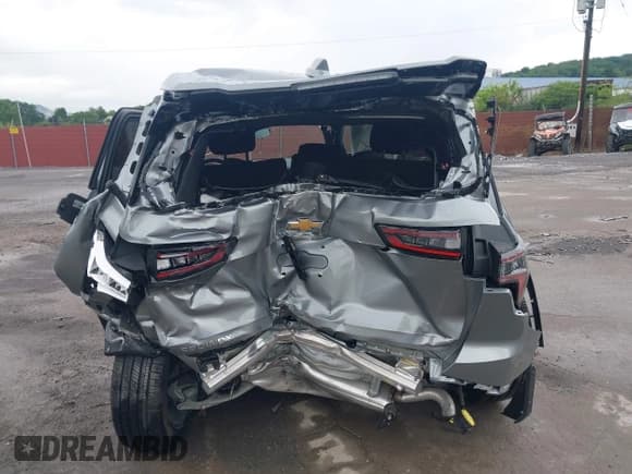 ✅ 2025 Chevrolet Equinox FWD LT • VIN: 3GNAXHEG2SL200735 • Lot: 42513000. Wystawiony na IAAI z przebiegiem 6 332 mil. Bezpłatny archiwum sprzedaży aukcyjnych z USA i szczegółowy raport historii pojazdu na DreamBid. Zdjęcie 6.