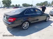 ✅ 2013 Mercedes-Benz C 300 Sport • VIN: WDDGF8AB1DR291045 • Лот: 43053358. Опубликован ранее на IAAI с пробегом 143 005 миль. Бесплатный доступ к архиву аукционных продаж из США и подробный отчёт об истории автомобиля на DreamBid. Изображение 4.