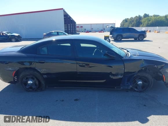 ✅ 2016 Dodge Charger Police • VIN: 2C3CDXAT5GH228833 • Лот: 43411994. Опубликован ранее на IAAI с пробегом 125 098 миль. Бесплатный доступ к архиву аукционных продаж из США и подробный отчёт об истории автомобиля на DreamBid. Изображение 14.