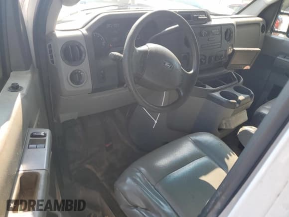 ✅ 2016 Ford Econoline Commercial • VIN: 1FDWE3FLXGDC32487 • Lot: 71049345. Wystawiony na Copart z przebiegiem 155 575 mil. Bezpłatny archiwum sprzedaży aukcyjnych z USA i szczegółowy raport historii pojazdu na DreamBid. Zdjęcie 8.