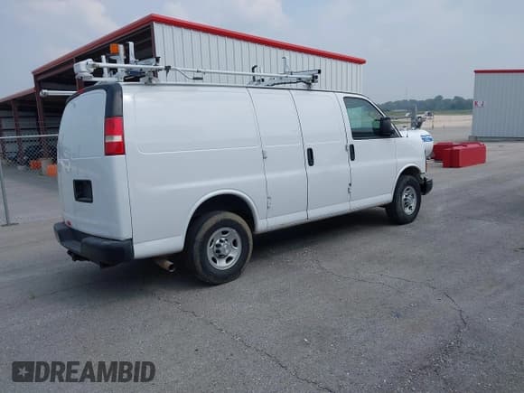 ✅ 2016 Chevrolet Express Cargo • VIN: 1GCWGAFF1G1148234 • Lot: 42650015. Listed on IAAI with 89,796 mi. Free auction sales archive from the USA and detailed vehicle history report at DreamBid. Image 4.