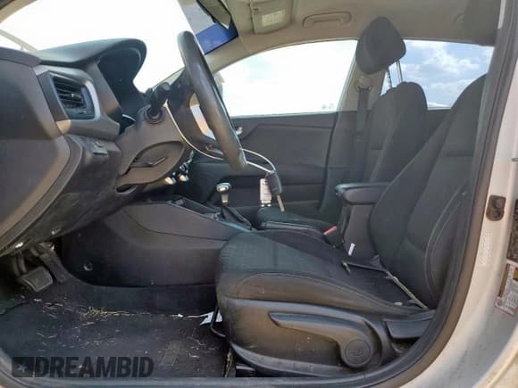 ✅ 2020 Kia Rio S • VIN: 3KPA24AD5LE322670 • Лот: 80902545. Опубликован ранее на Copart с пробегом 134 692 миль. Бесплатный доступ к архиву аукционных продаж из США и подробный отчёт об истории автомобиля на DreamBid. Изображение 7.