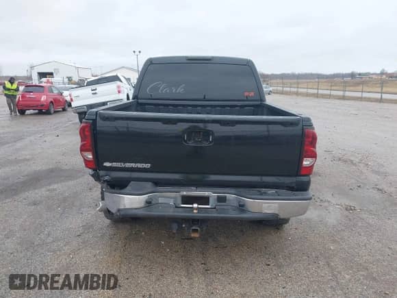 2006 Chevrolet Silverado 1500 LT1 с VIN 2GCEK13Z261356091, выставлен на аукционе IAAI как лот 41734558 с пробегом 247 209 миль миль и . История ставок и продаж доступна на DreamBid. Изображение 16.