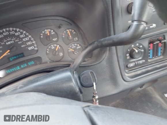 ✅ 2005 Chevrolet Silverado 1500 Work Truck • VIN: 1GCEC14X95Z253704 • Lot: 43699551. Listed on IAAI with 170,841 mi. Free auction sales archive from the USA and detailed vehicle history report at DreamBid. Image 11.