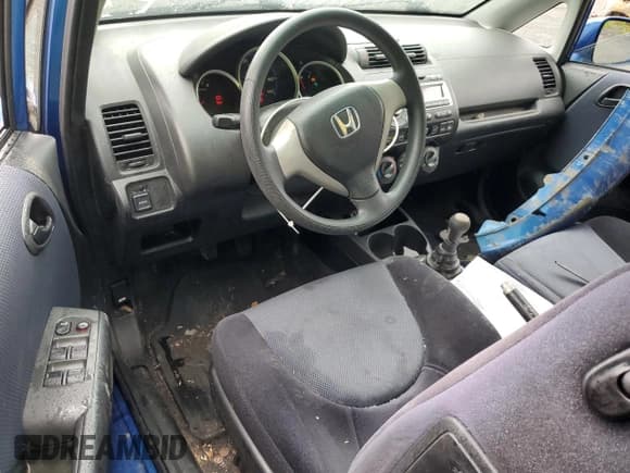 ✅ 2007 Honda Fit • VIN: JHMGD37477S021468 • Lot: 58093675. Listed on Copart with 111,480 mi. Free auction sales archive from the USA and detailed vehicle history report at DreamBid. Image 8.