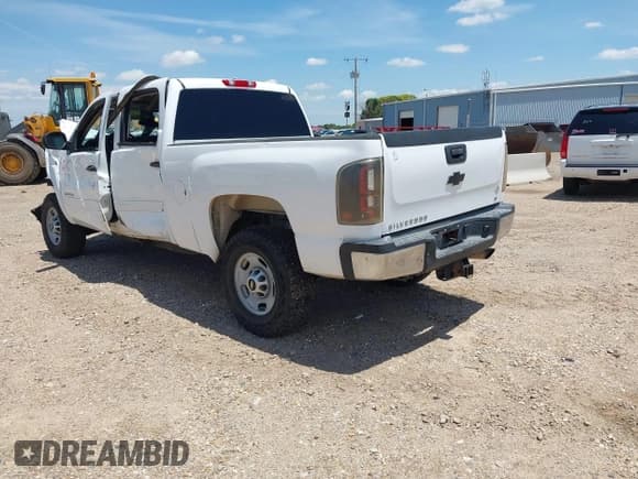 ✅ 2014 Chevrolet Silverado 2500HD LT • VIN: 1GC1KXCG9EF189560 • Lot: 42597641. Listed on IAAI with 178,900 mi. Free auction sales archive from the USA and detailed vehicle history report at DreamBid. Image 3.