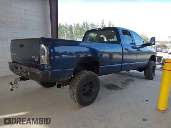 2004 Dodge 3500 ST с VIN 3D7LU38C94G105290, выставлен на аукционе IAAI как лот 43208334 с пробегом 303 472 миль миль и . История ставок и продаж доступна на DreamBid. Изображение 4.