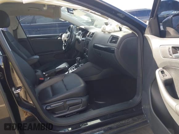 ✅ 2016 Volkswagen Jetta SEL • VIN: 3VWL07AJ7GM387647 • Лот: 43457119. Опубликован ранее на IAAI с пробегом 154 093 миль. Бесплатный доступ к архиву аукционных продаж из США и подробный отчёт об истории автомобиля на DreamBid. Изображение 5.