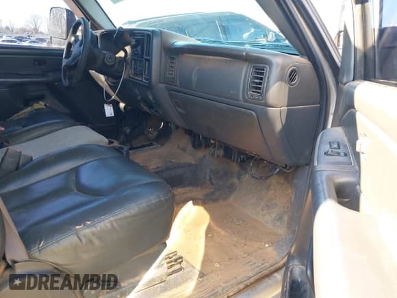 ✅ 2006 Chevrolet Silverado 2500HD LT3 • VIN: 1GCHK23D26F251258 • Лот: 41717697. Опубликован ранее на IAAI с пробегом Не указан. Бесплатный доступ к архиву аукционных продаж из США и подробный отчёт об истории автомобиля на DreamBid. Изображение 5.