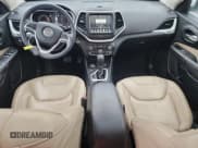 ✅ 2017 Jeep Cherokee Limited • VIN: 1C4PJMDS4HW531774 • Lot: 92857535. Wystawiony na Copart z przebiegiem 116 288 mil. Bezpłatny archiwum sprzedaży aukcyjnych z USA i szczegółowy raport historii pojazdu na DreamBid. Zdjęcie 8.