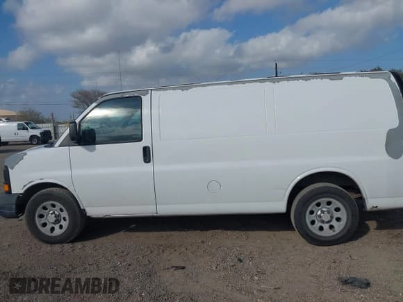✅ 2012 Chevrolet Express Cargo • VIN: 1GCSGAFX8C1108086 • Lot: 43768974. Listed on IAAI with 162,521 mi. Free auction sales archive from the USA and detailed vehicle history report at DreamBid. Image 14.