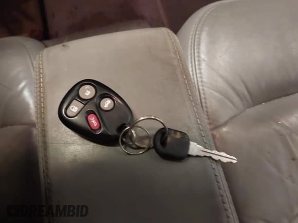 ✅ 2004 Buick Park Avenue Ultra • VIN: 1G4CU541744109776 • Lot: 41654886. Listed on IAAI with 261,706 mi. Free auction sales archive from the USA and detailed vehicle history report at DreamBid. Image 11.