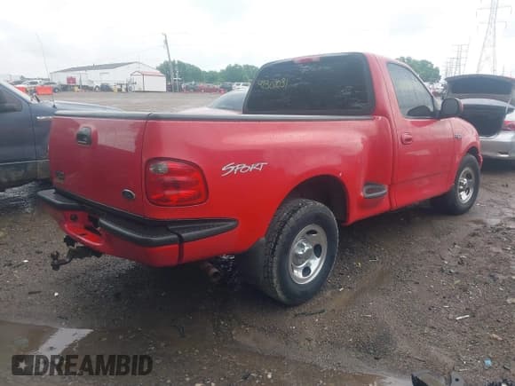 ✅ 2003 Ford F-150 XL • VIN: 1FTRF072X3KD59295 • Lot: 42307031. Listed on IAAI with 136,679 mi. Free auction sales archive from the USA and detailed vehicle history report at DreamBid. Image 4.