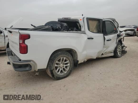 2022 Chevrolet Silverado 1500 Work Truck z VIN 3GCUDAED0NG511945, wystawiony jako Copart lot #42146345 z przebiegiem Nie podano mil oraz Nie do naprawy • Non repairable. Historia ofert i sprzedaży dostępna na DreamBid. Obrazek 3.