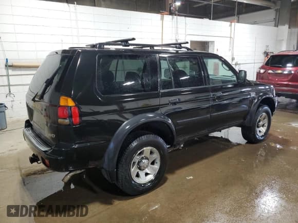 ✅ 2002 Mitsubishi Montero Sport ES • VIN: JA4MT21H22P004810 • Lot: 42633275. Wystawiony na Copart z przebiegiem 195 269 mil. Bezpłatny archiwum sprzedaży aukcyjnych z USA i szczegółowy raport historii pojazdu na DreamBid. Zdjęcie 3.