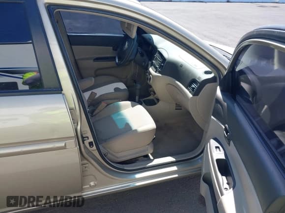 ✅ 2006 Hyundai Accent GLS • VIN: KMHCN46C16U022979 • Лот: 42305650. Опубликован ранее на IAAI с пробегом 59 684 миль. Бесплатный доступ к архиву аукционных продаж из США и подробный отчёт об истории автомобиля на DreamBid. Изображение 5.