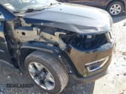 ✅ 2018 Jeep Compass Limited • VIN: 3C4NJDCB5JT334004 • Lot: 43493867. Wystawiony na IAAI z przebiegiem 59 103 mil. Bezpłatny archiwum sprzedaży aukcyjnych z USA i szczegółowy raport historii pojazdu na DreamBid. Zdjęcie 6.