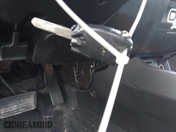 ✅ 2013 Honda Civic LX • VIN: 2HGFB2F5XDH549758 • Лот: 43389804. Опубликован ранее на IAAI с пробегом 195 366 миль. Бесплатный доступ к архиву аукционных продаж из США и подробный отчёт об истории автомобиля на DreamBid. Изображение 11.