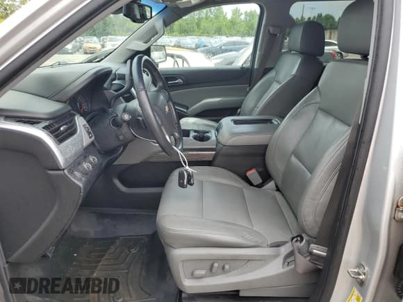 ✅ 2015 Chevrolet Suburban LT • VIN: 1GNSKJKC6FR193962 • Lot: 61508604. Wystawiony na Copart z przebiegiem 233 892 mil. Bezpłatny archiwum sprzedaży aukcyjnych z USA i szczegółowy raport historii pojazdu na DreamBid. Zdjęcie 7.