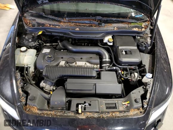 ✅ 2010 Volvo V50 R-Design • VIN: YV1672MJ1A2573865 • Lot: 88757465. Listed on Copart with 84,432 mi. Free auction sales archive from the USA and detailed vehicle history report at DreamBid. Image 11.