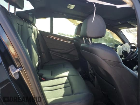 ✅ 2018 BMW 5 Series 530i xDrive • VIN: WBAJA7C51JWC75800 • Лот: 69188105. Опубликован ранее на Copart с пробегом 81 839 миль. Бесплатный доступ к архиву аукционных продаж из США и подробный отчёт об истории автомобиля на DreamBid. Изображение 10.