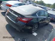 ✅ 2017 Nissan Altima SV • VIN: 1N4AL3AP0HC201437 • Lot: 43023987. Listed on IAAI with 211,101 mi. Free auction sales archive from the USA and detailed vehicle history report at DreamBid. Image 4.