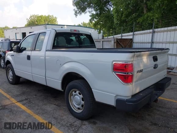 ✅ 2012 Ford F-150 XL • VIN: 1FTEX1CM8CFC19442 • Lot: 42587241. Listed on IAAI with 212,009 mi. Free auction sales archive from the USA and detailed vehicle history report at DreamBid. Image 3.
