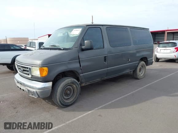✅ 2007 Ford Econoline Passenger XL • VIN: 1FMNE11W57DB23730 • Lot: 43598634. Wystawiony na IAAI z przebiegiem 154 712 mil. Bezpłatny archiwum sprzedaży aukcyjnych z USA i szczegółowy raport historii pojazdu na DreamBid. Zdjęcie 2.