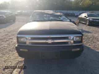 1994 Chevrolet S-10 с VIN 1GCCS1445R8205872, выставлен на аукционе Copart как лот 74462034 с пробегом 265 726 миль миль и Списание • Salvage title. История ставок и продаж доступна на DreamBid. Изображение 5.
