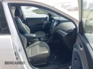 ✅ 2017 Hyundai Santa Fe 2.4L • VIN: 5NMZUDLB6HH022905 • Lot: 43361656. Wystawiony na IAAI z przebiegiem 145 406 mil. Bezpłatny archiwum sprzedaży aukcyjnych z USA i szczegółowy raport historii pojazdu na DreamBid. Zdjęcie 5.