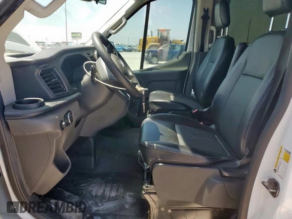 ✅ 2020 Ford Transit • VIN: 1FTBR1D89LKA15982 • Lot: 52732815. Wystawiony na Copart z przebiegiem 70 683 mil. Bezpłatny archiwum sprzedaży aukcyjnych z USA i szczegółowy raport historii pojazdu na DreamBid. Zdjęcie 7.