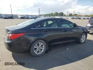 2013 Hyundai Sonata GLS z VIN 5NPEB4AC4DH762532, wystawiony jako Copart lot #84960865 z przebiegiem 112 545 mil mil oraz Szkoda całkowita • Salvage title. Historia ofert i sprzedaży dostępna na DreamBid. Obrazek 3.