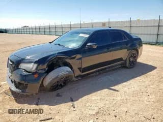 ✅ 2019 Chrysler 300 S • VIN: 2C3CCABT0KH560220 • Lot: 80798945. Wystawiony na Copart z przebiegiem 108 486 mil. Bezpłatny archiwum sprzedaży aukcyjnych z USA i szczegółowy raport historii pojazdu na DreamBid. Zdjęcie 1.