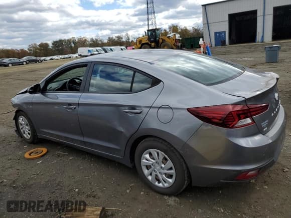 ✅ 2019 Hyundai Elantra SE • VIN: 5NPD74LF6KH439567 • Lot: 90801055. Listed on Copart with 40,650 mi. Free auction sales archive from the USA and detailed vehicle history report at DreamBid. Image 2.