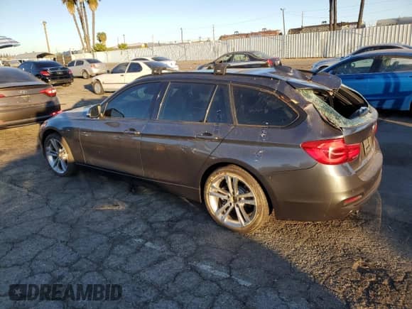 2018 BMW 3 Series 328d xDrive с VIN WBA8J1C57JA486263, выставлен на аукционе Copart как лот 80338494 с пробегом 68 628 миль миль и Списание • Salvage title. История ставок и продаж доступна на DreamBid. Изображение 2.