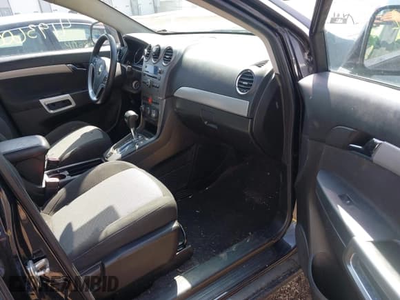 ✅ 2012 Chevrolet Captiva Sport LT • VIN: 3GNAL3E5XCS651268 • Lot: 41936062. Wystawiony na IAAI z przebiegiem 56 000 mil. Bezpłatny archiwum sprzedaży aukcyjnych z USA i szczegółowy raport historii pojazdu na DreamBid. Zdjęcie 5.