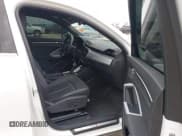 ✅ 2021 Audi Q3 S line Premium • VIN: WA1DECF31M1024386 • Lot: 42043662. Wystawiony na IAAI z przebiegiem 48 144 mil. Bezpłatny archiwum sprzedaży aukcyjnych z USA i szczegółowy raport historii pojazdu na DreamBid. Zdjęcie 5.