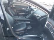 ✅ 2016 Lincoln MKZ • VIN: 3LN6L2J90GR633985 • Lot: 43474255. Wystawiony na IAAI z przebiegiem 96 443 mil. Bezpłatny archiwum sprzedaży aukcyjnych z USA i szczegółowy raport historii pojazdu na DreamBid. Zdjęcie 5.