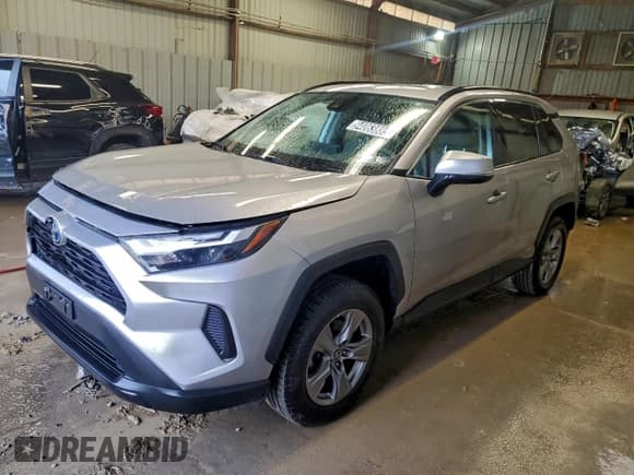 ✅ 2022 Toyota RAV4 Hybrid XLE • VIN: 4T3RWRFV5NU065300 • Lot: 94063885. Wystawiony na Copart z przebiegiem 61 501 mil. Bezpłatny archiwum sprzedaży aukcyjnych z USA i szczegółowy raport historii pojazdu na DreamBid. Zdjęcie 1.