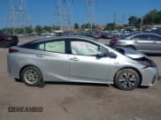✅ 2017 Toyota Prius Plus • VIN: JTDKARFP0H3000816 • Lot: 42914269. Wystawiony na IAAI z przebiegiem 68 570 mil. Bezpłatny archiwum sprzedaży aukcyjnych z USA i szczegółowy raport historii pojazdu na DreamBid. Zdjęcie 13.