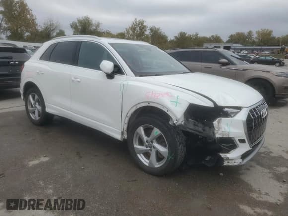 ✅ 2019 Audi Q3 Premium • VIN: WA1AECF36K1078492 • Lot: 82760645. Listed on Copart with 78,269 mi. Free auction sales archive from the USA and detailed vehicle history report at DreamBid. Image 4.
