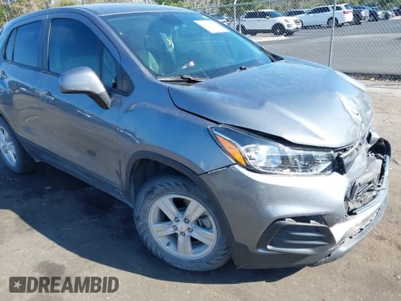 ✅ 2020 Chevrolet Trax LS • VIN: 3GNCJKSB2LL217102 • Lot: 43779995. Listed on IAAI with 22,515 mi. Free auction sales archive from the USA and detailed vehicle history report at DreamBid. Image 1.