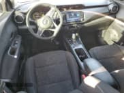 ✅ 2021 Nissan Kicks SV • VIN: 3N1CP5CV0ML560593 • Lot: 91252695. Wystawiony na Copart z przebiegiem 99 988 mil. Bezpłatny archiwum sprzedaży aukcyjnych z USA i szczegółowy raport historii pojazdu na DreamBid. Zdjęcie 8.