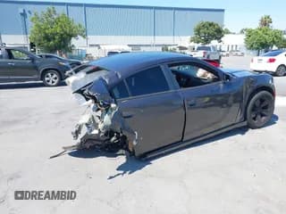 ✅ 2016 Dodge Charger SE • VIN: 2C3CDXBG2GH180550 • Lot: 42730625. Wystawiony na IAAI z przebiegiem Nie podano. Bezpłatny archiwum sprzedaży aukcyjnych z USA i szczegółowy raport historii pojazdu na DreamBid. Zdjęcie 4.