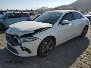 ✅ 2019 Mercedes-Benz A 220 • VIN: WDD3G4EB7KW021430 • Лот: 89595315. Опубликован ранее на Copart с пробегом 71 124 миль. Бесплатный доступ к архиву аукционных продаж из США и подробный отчёт об истории автомобиля на DreamBid. Изображение 1.